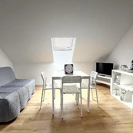 Station 82 D Charleroi-airport Charleroi